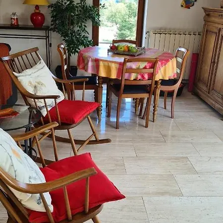 L'ami Du Circuit B&B 스타블로